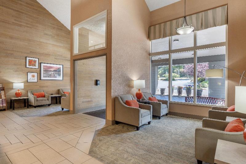 Best Western Plus Oak Harbor Hotel & Conference Ce image