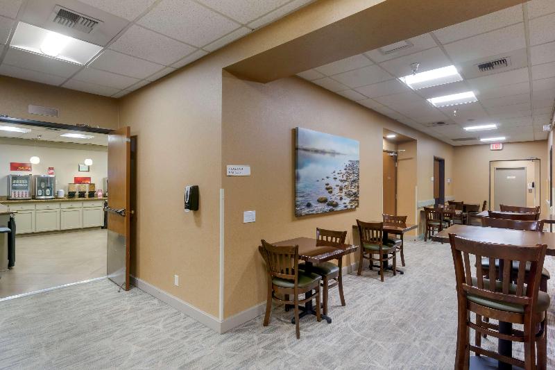 Best Western Plus Oak Harbor Hotel & Conference Ce image