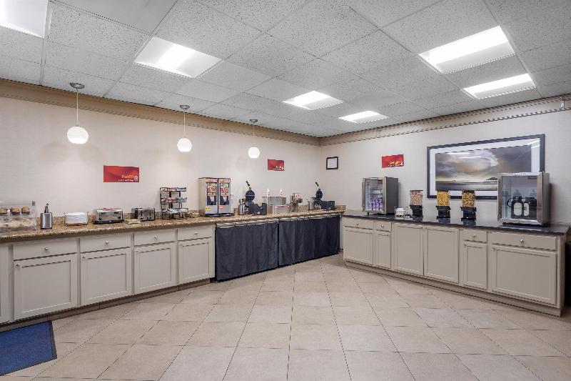 Best Western Plus Oak Harbor Hotel & Conference Ce image