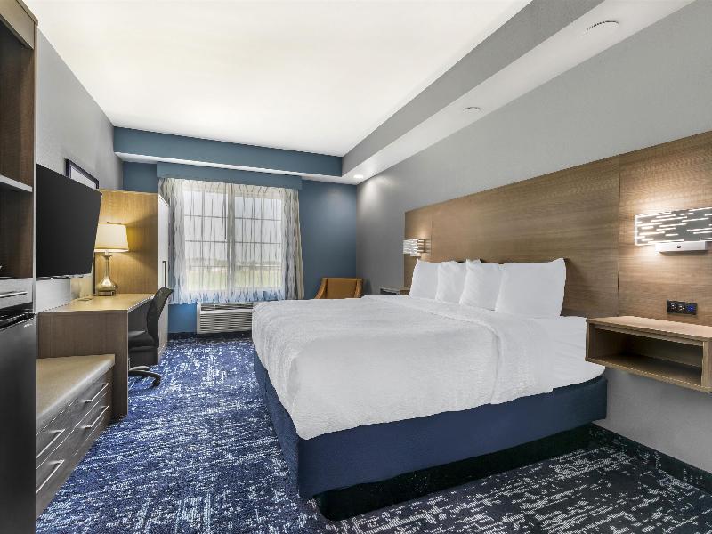Best Western Plus Fort Worth Forest Hill Inn & Sui image