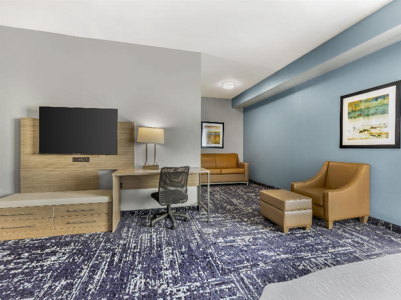 Best Western Plus Fort Worth Forest Hill Inn & Sui image