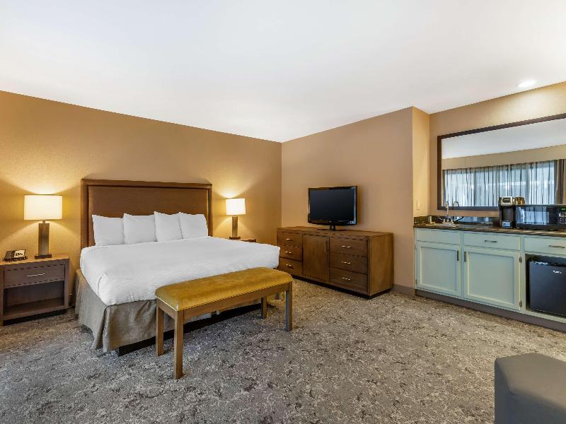 Best Western Plus Inn Scotts Valley image