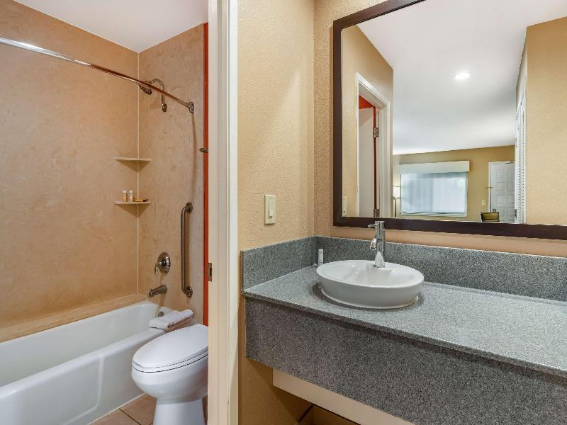 Best Western Plus Inn Scotts Valley image