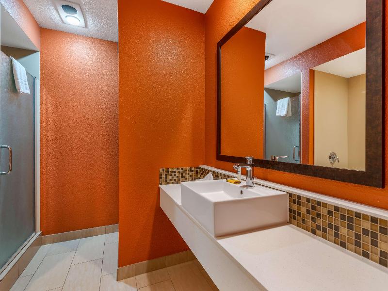 Best Western Plus Inn Scotts Valley image