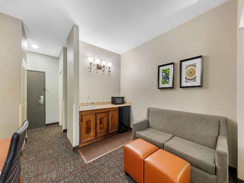 Best Western Plus Georgetown Inn & Suites image