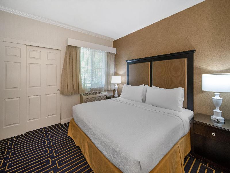 Best Western Plus Palm Court Hotel image