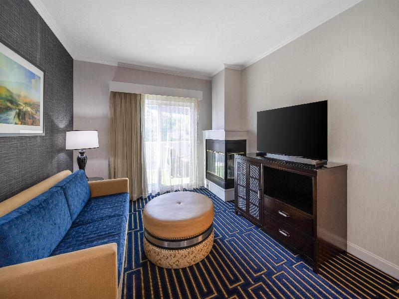 Best Western Plus Palm Court Hotel image