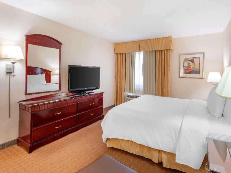 Best Western Plus West Covina Inn image