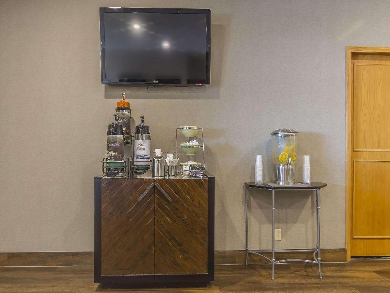 Quality Inn & Suites Saskatoon image