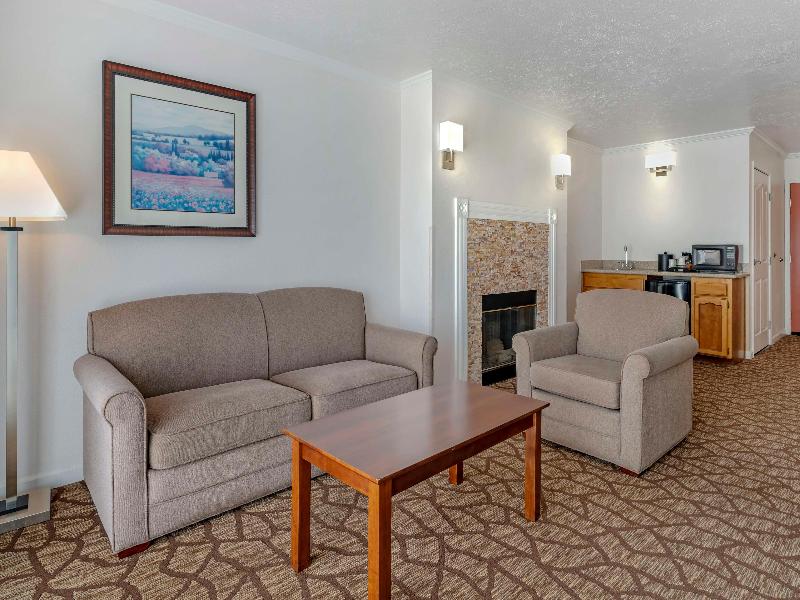 Best Western Salinas Monterey Hotel image