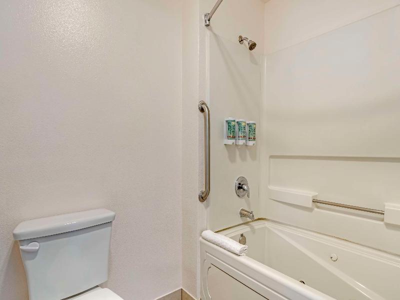 Best Western Salinas Monterey Hotel image