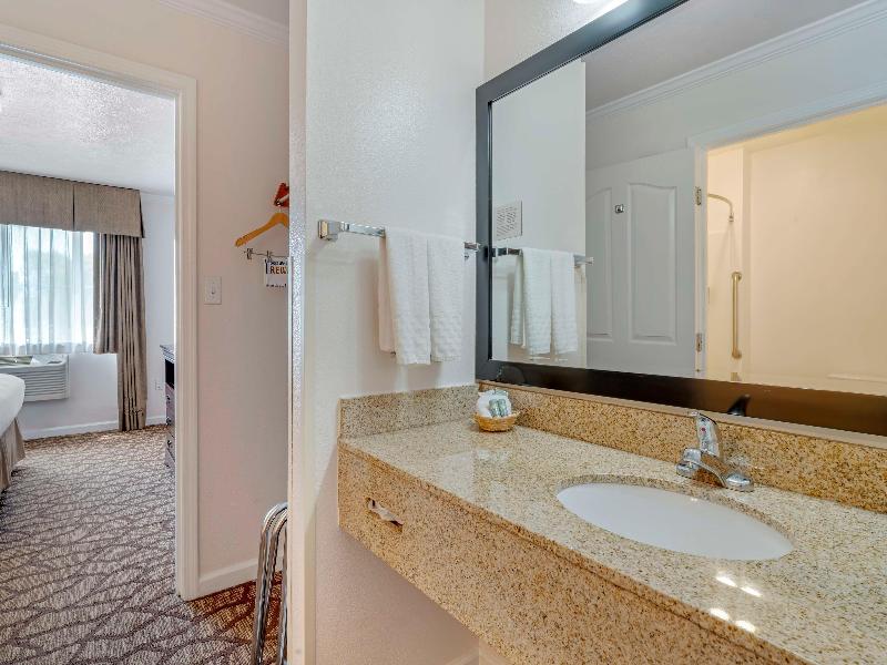 Best Western Salinas Monterey Hotel image