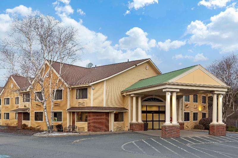 Best Western The Inn At Sharon/Foxboro image