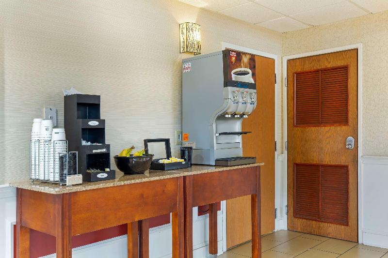 Best Western The Inn At Sharon/Foxboro image