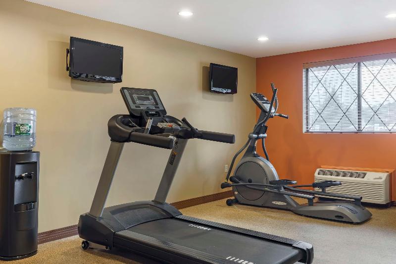 Best Western The Inn At Sharon/Foxboro image