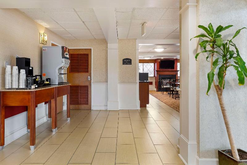 Best Western The Inn At Sharon/Foxboro image
