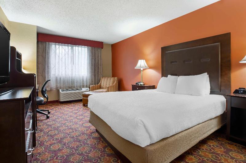 Best Western The Inn At Sharon/Foxboro image
