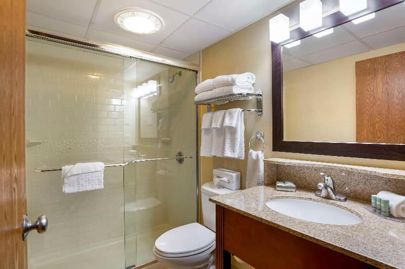 Best Western The Inn At Sharon/Foxboro image