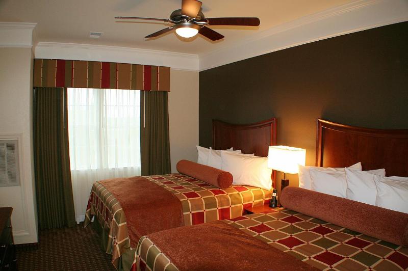 Best Western Plus Easton Inn & Suites image