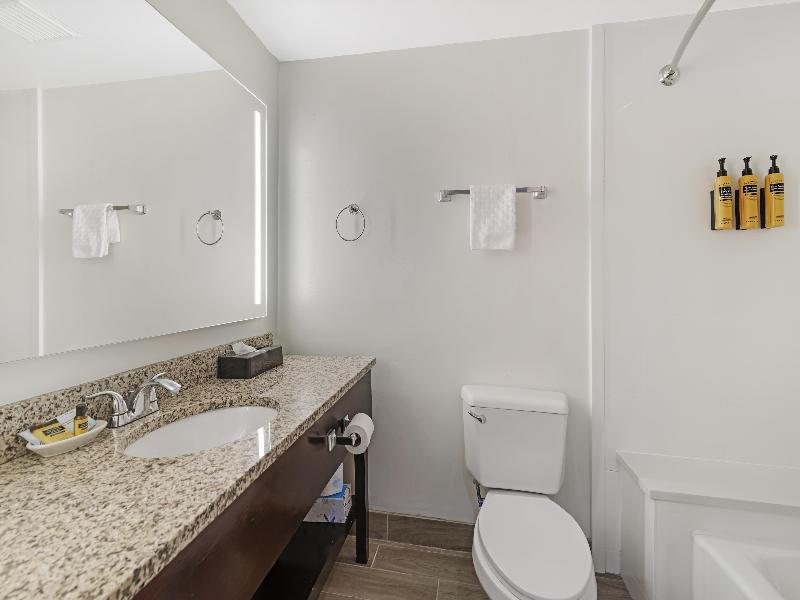 Best Western Plus Brunswick Bath image