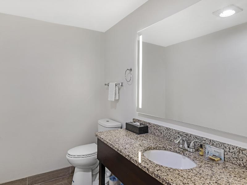 Best Western Plus Brunswick Bath image