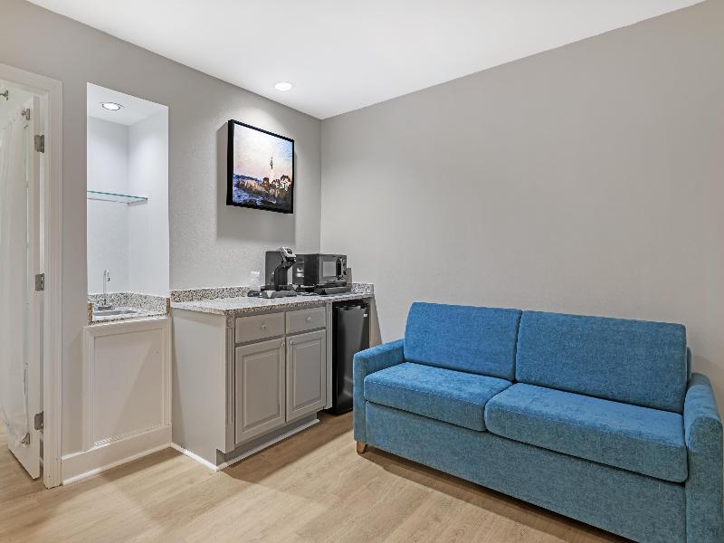 Best Western Plus Brunswick Bath image