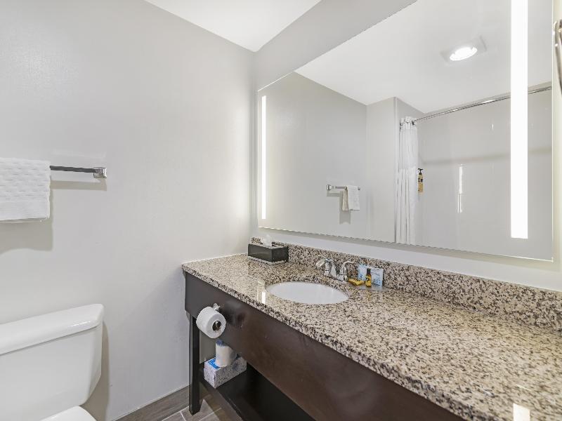 Best Western Plus Brunswick Bath image