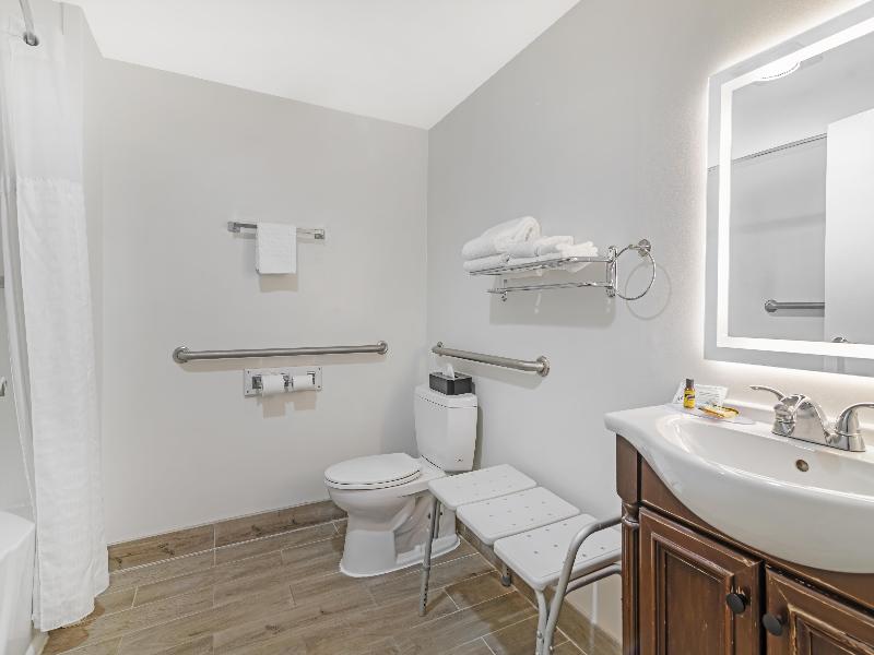 Best Western Plus Brunswick Bath image
