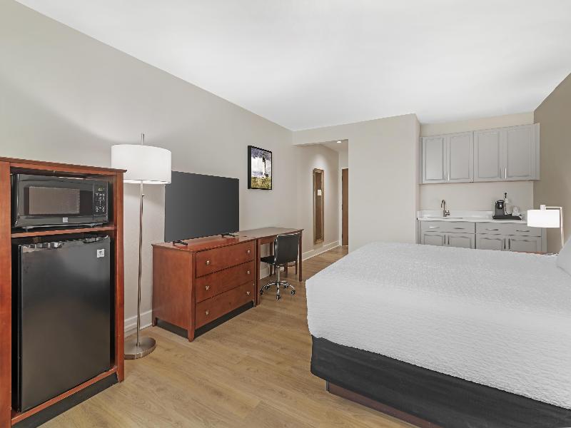 Best Western Plus Brunswick Bath image