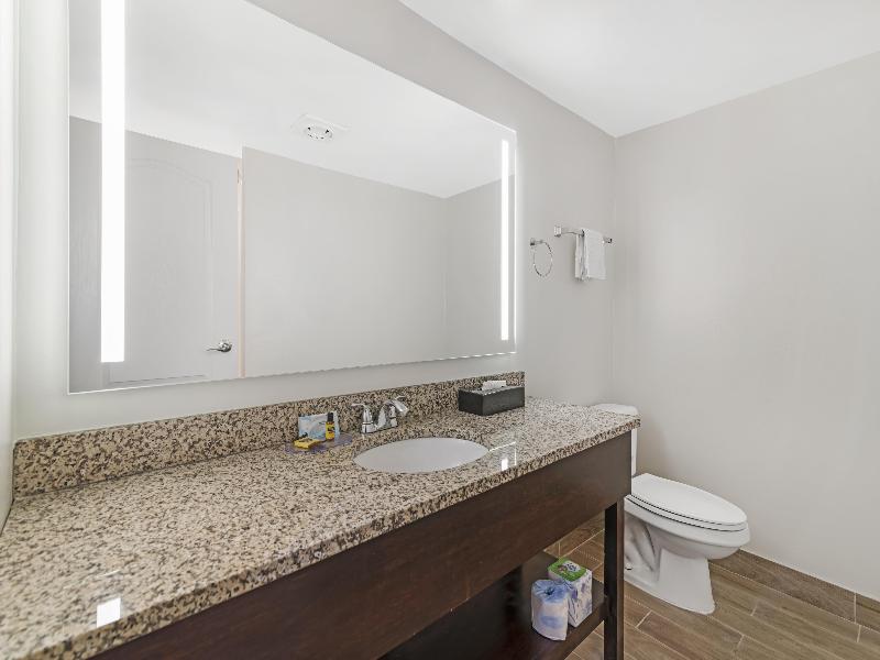 Best Western Plus Brunswick Bath image