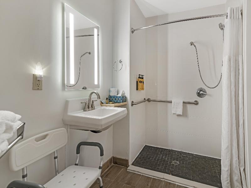 Best Western Plus Brunswick Bath image