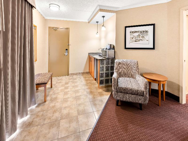 Best Western Plus NorWester Hotel & Conference Cen image