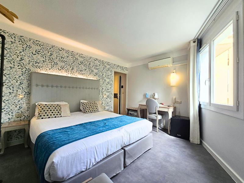 Nyx Hotel image