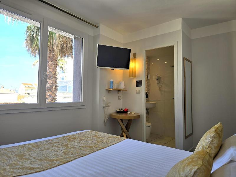 Nyx Hotel image