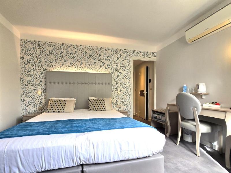Nyx Hotel image