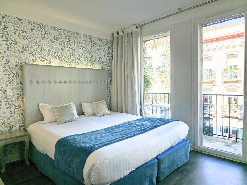 Nyx Hotel image
