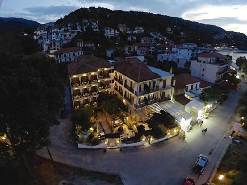 Zefiros Hotel