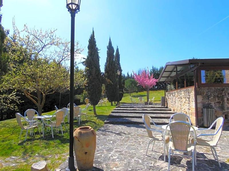 Posada Ribacardo image