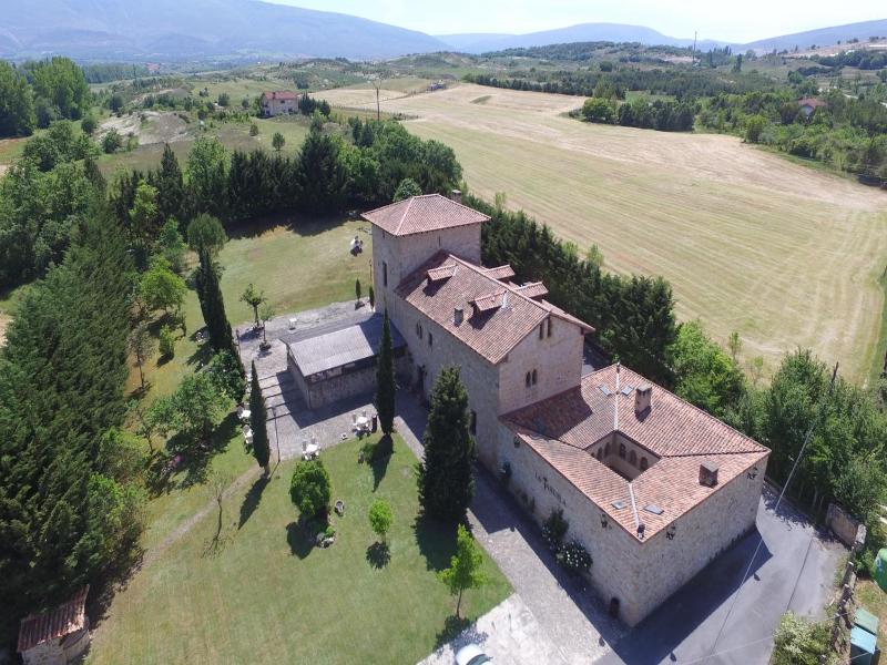 Posada Ribacardo image