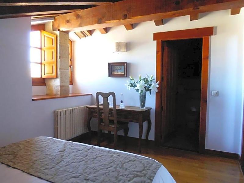 Posada Ribacardo image