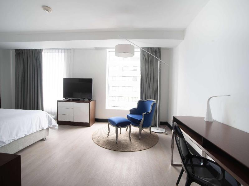 Radisson Decapolis Miraflores image