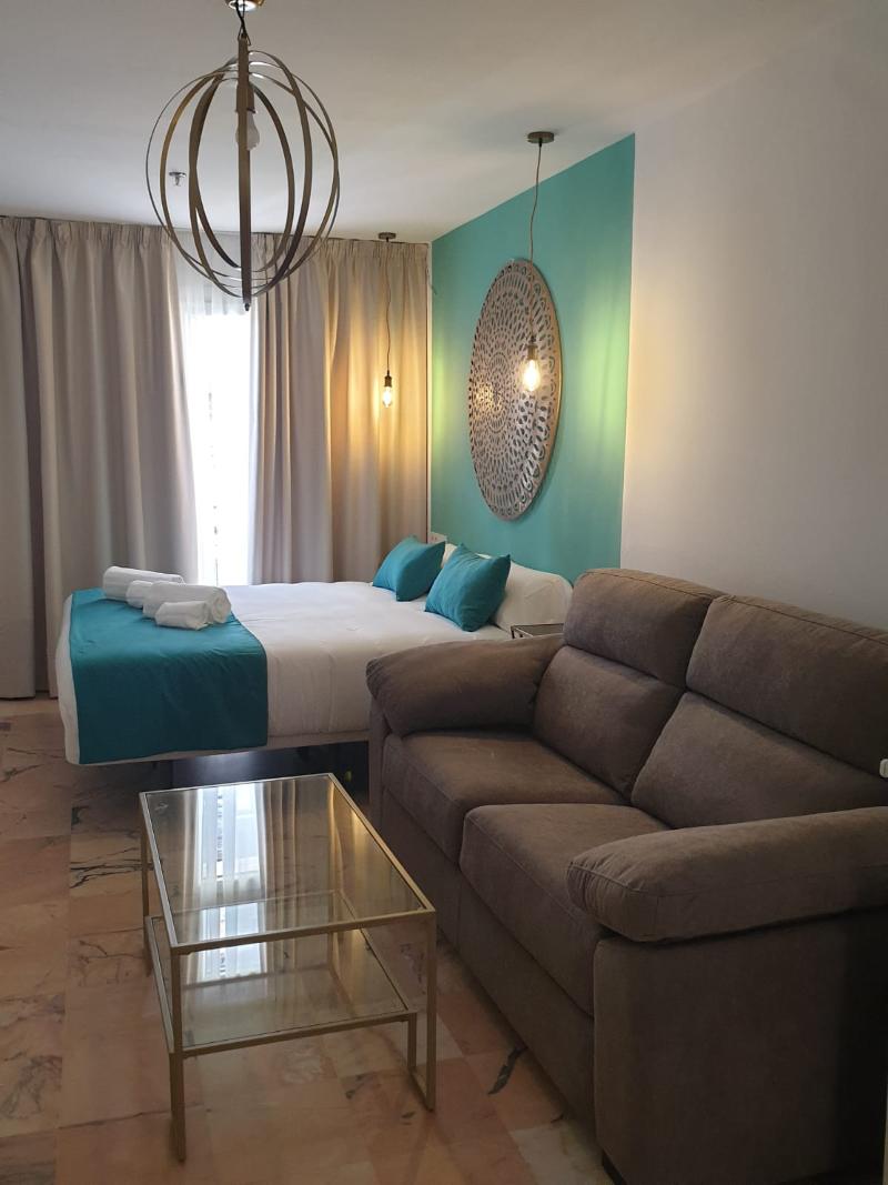 Hotel y Apartamentos Doña Lola image
