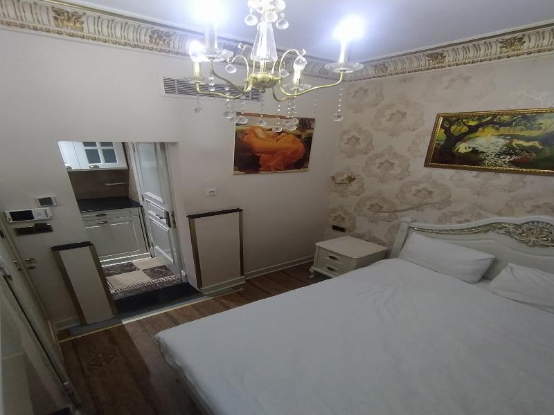 IQ Hotel image