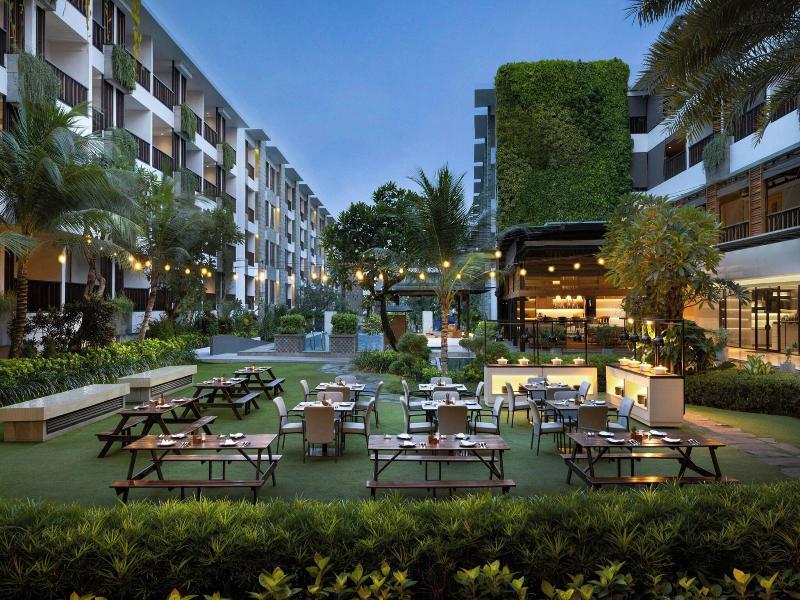 Courtyard Bali Seminyak Resort image