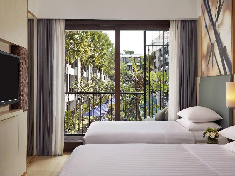 Courtyard Bali Seminyak Resort image