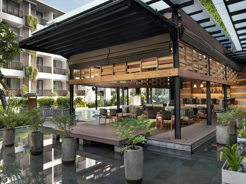 Courtyard Bali Seminyak Resort image