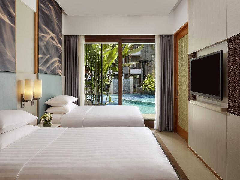 Courtyard Bali Seminyak Resort image