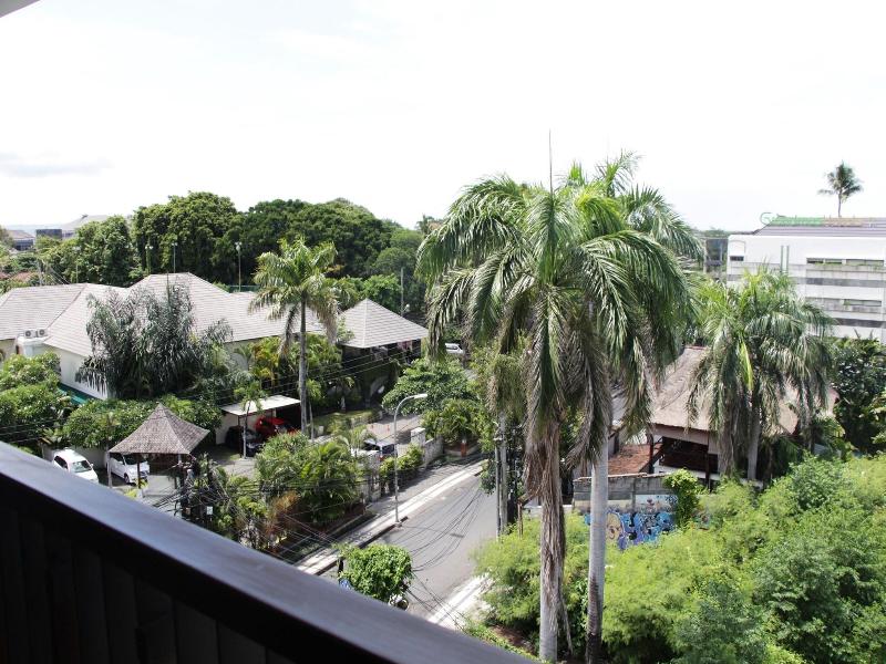 Courtyard Bali Seminyak Resort image