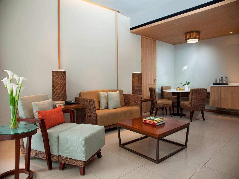 Courtyard Bali Seminyak Resort image