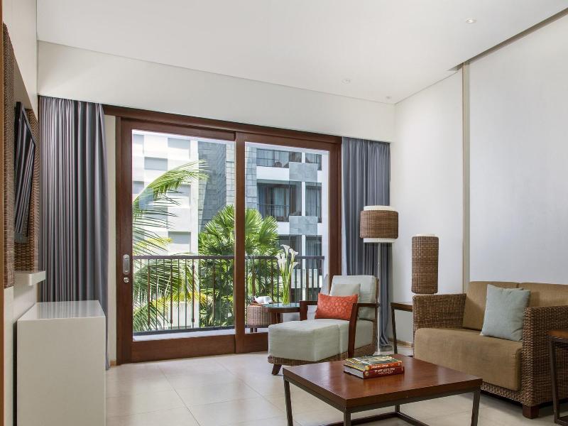 Courtyard Bali Seminyak Resort image